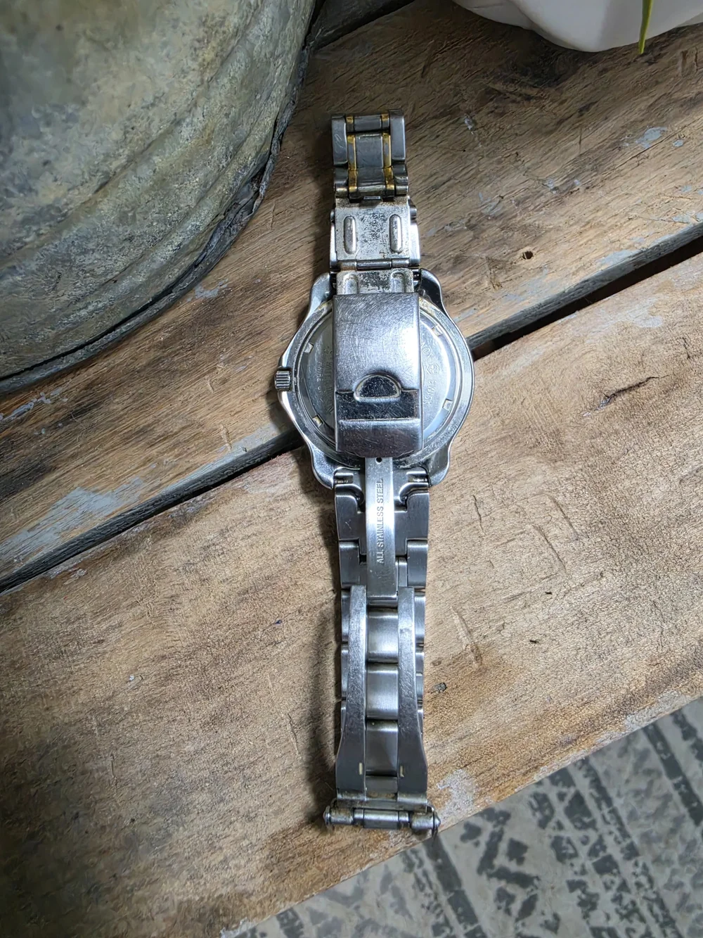 Victorinox Swiss Army V22050 Quartz Watch Date Two Tone Untested AS-IS